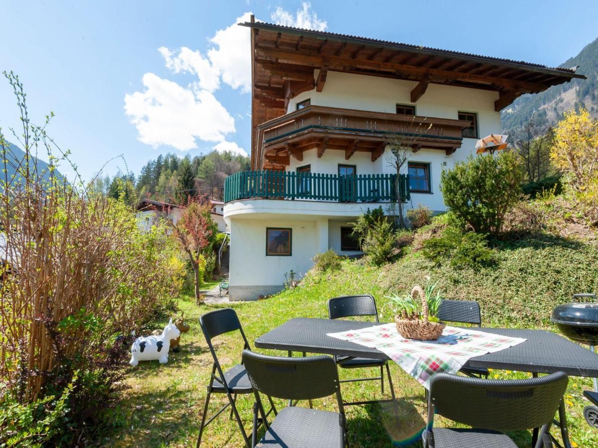 Apartment Between Mayrhofen And Finkenberg Екстериор снимка