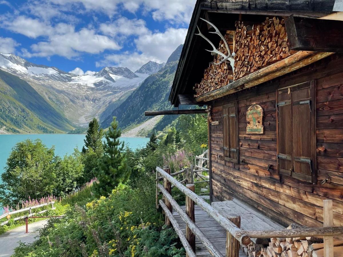Apartment Between Mayrhofen And Finkenberg Екстериор снимка